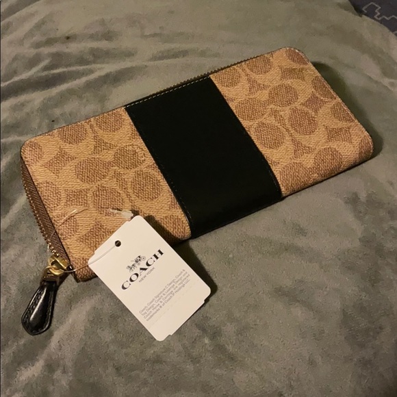 NWT Coach Signature Canvas and Leather Wallet - Picture 9 of 11